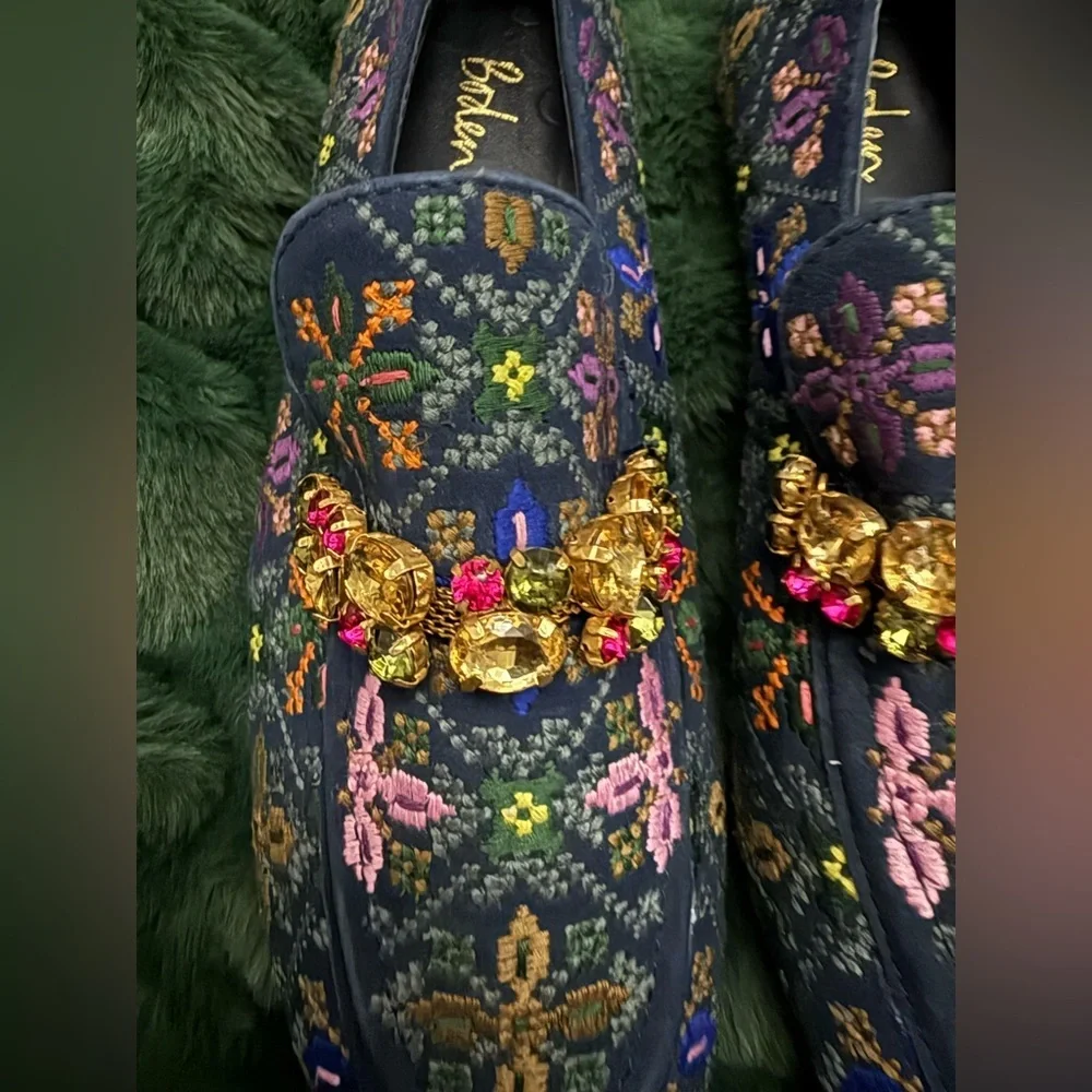 Boden navy embroidered embellished trim suede loafer size EU 37 US 6